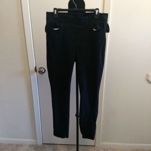 Levi's pull on skinny jeans